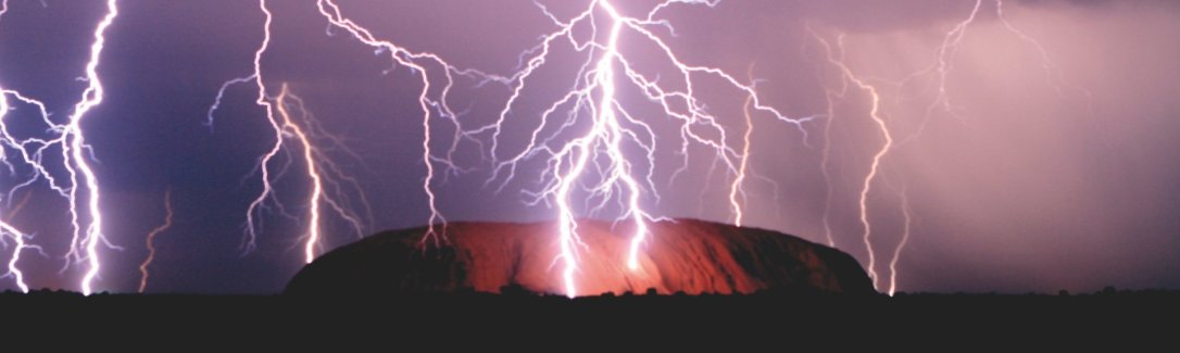 uluru thunderstorm